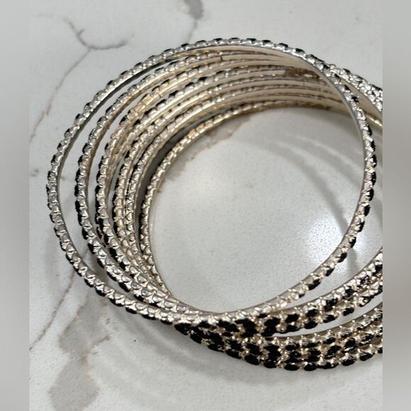Vintage Y2K Bangle Bracelets Black Silver Tone Metal Set of 8 Retro - Picture 4 of 7